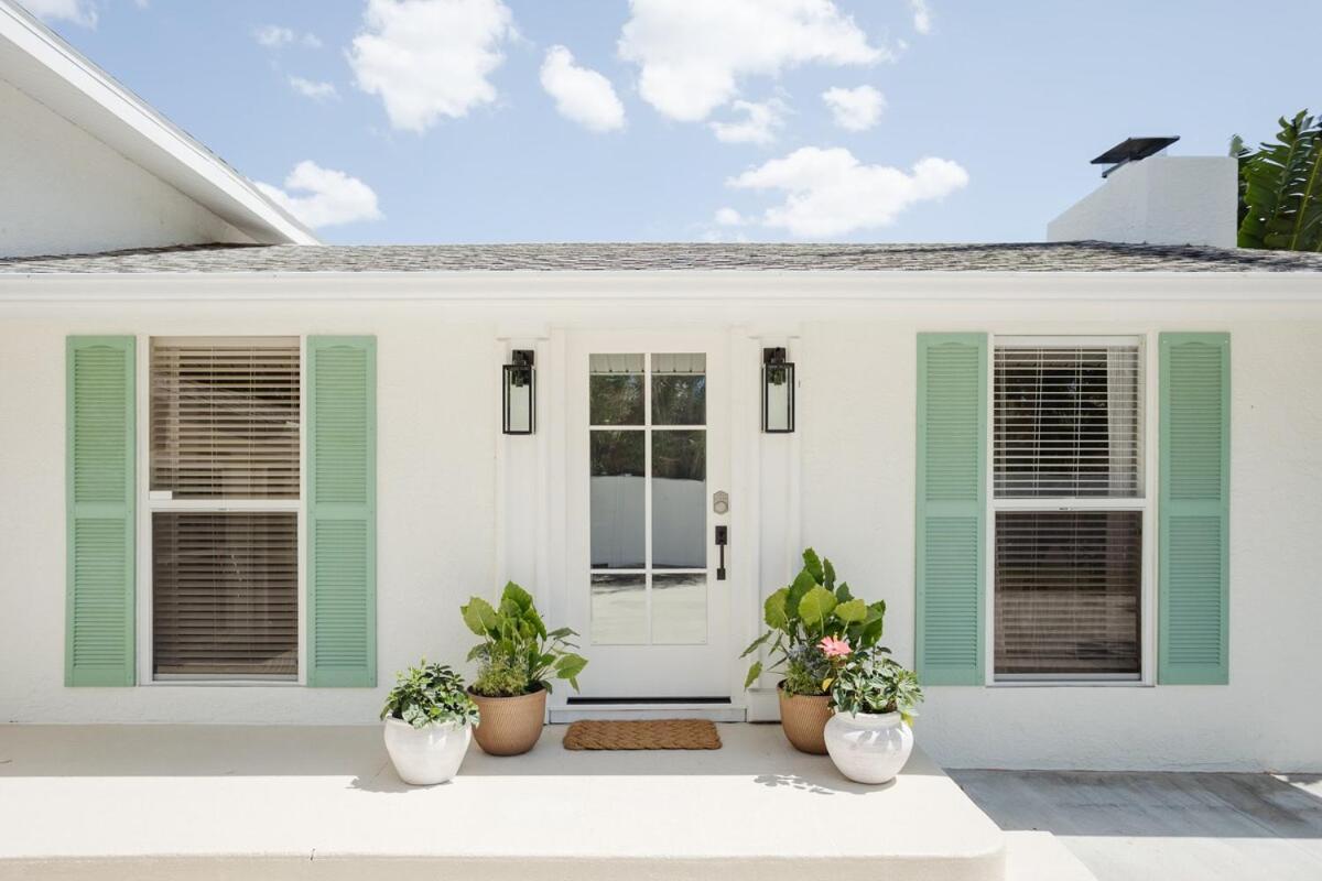 Coastal Retreat Near Siesta Key And Downtown *